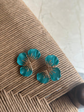 Load image into Gallery viewer, Poppy Earrings