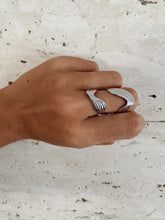 Load image into Gallery viewer, Abstract Ring Silver