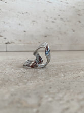 Load image into Gallery viewer, Abstract Ring Silver