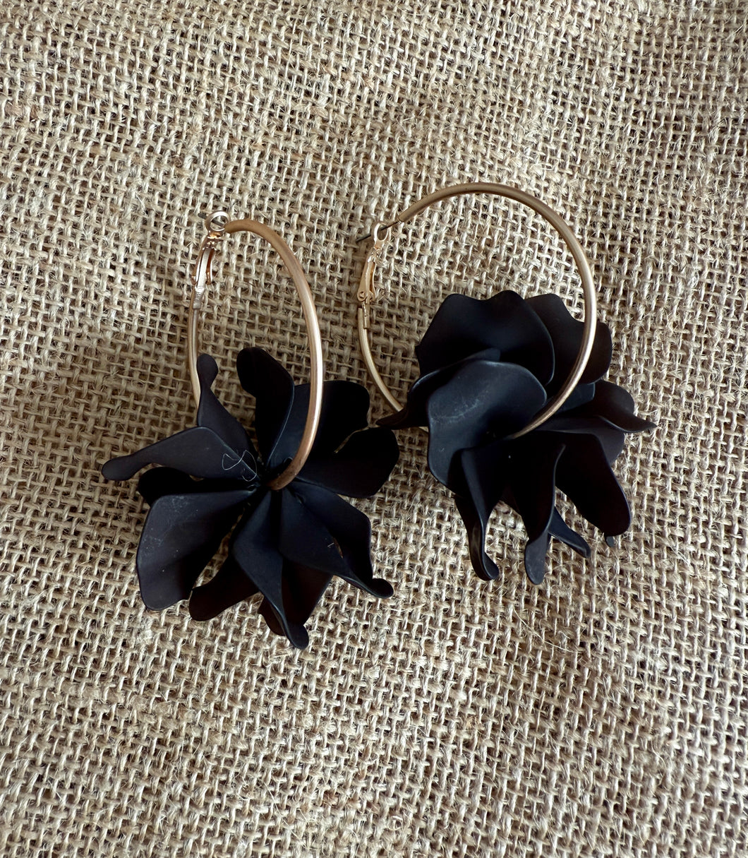 Black Pool Earrings