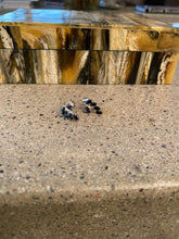 Load image into Gallery viewer, Crystal Leaves earrings