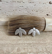 Load image into Gallery viewer, Agave Earrings