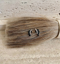 Load image into Gallery viewer, Crystal Leaves earrings