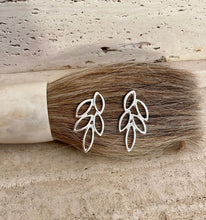 Load image into Gallery viewer, Cocoa Earrings