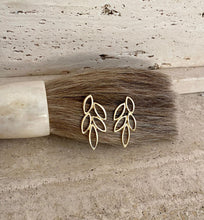 Load image into Gallery viewer, Cocoa Earrings