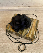 Load image into Gallery viewer, Fleur Choker
