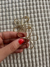 Load image into Gallery viewer, Daisy Earrings
