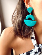 Load image into Gallery viewer, Tulip Earrings