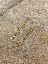 Load image into Gallery viewer, Follow the sun Earrings